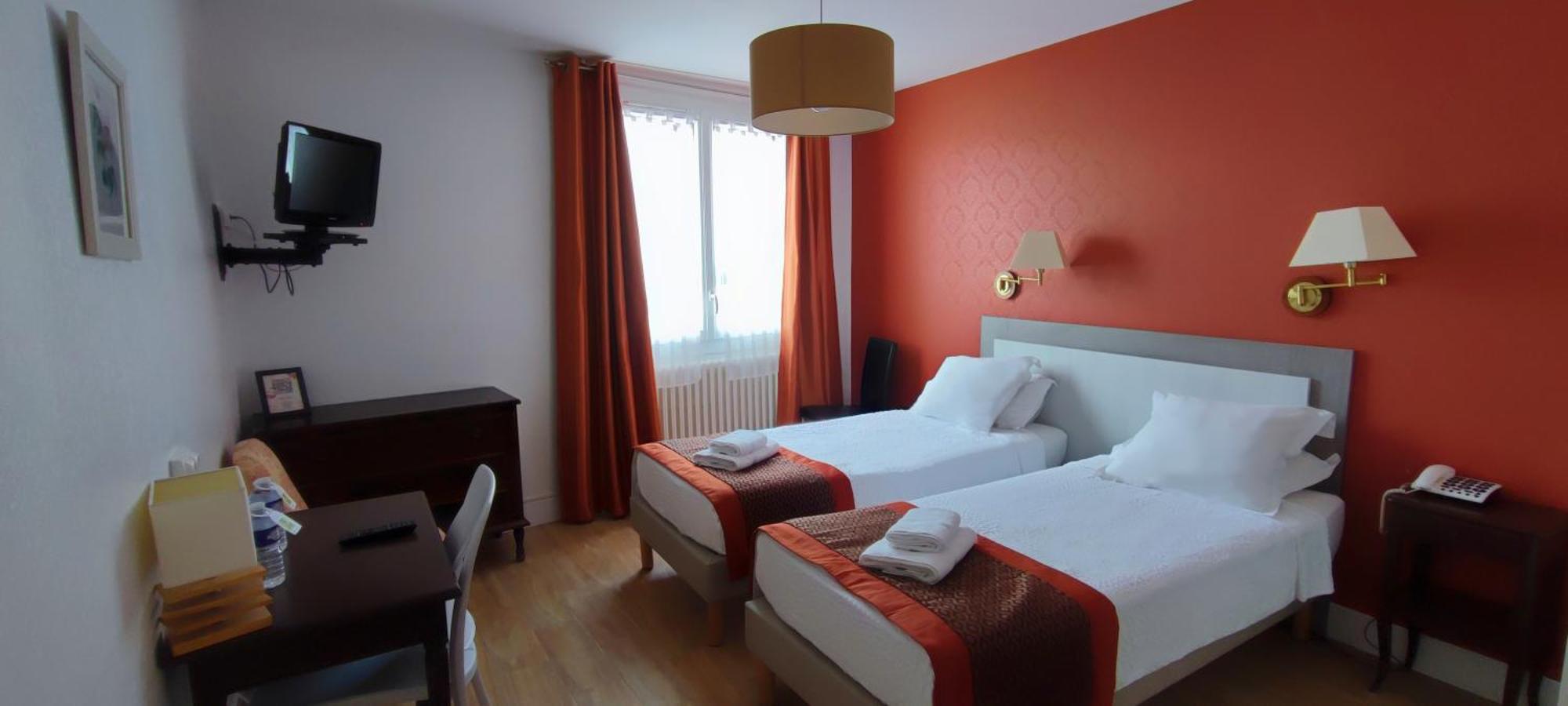Logis Grand Hotel Pelisson Nontron Eksteriør billede