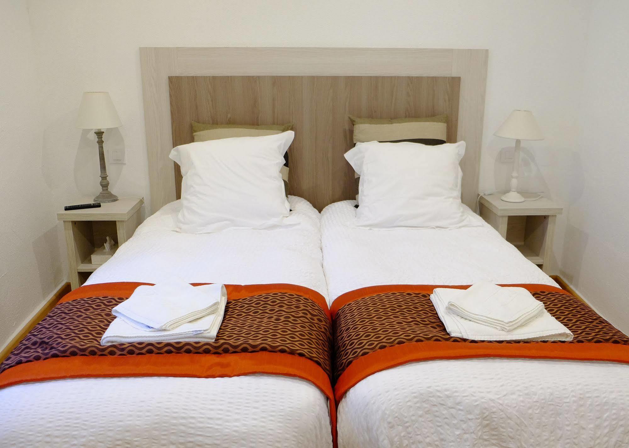 Logis Grand Hotel Pelisson Nontron Eksteriør billede