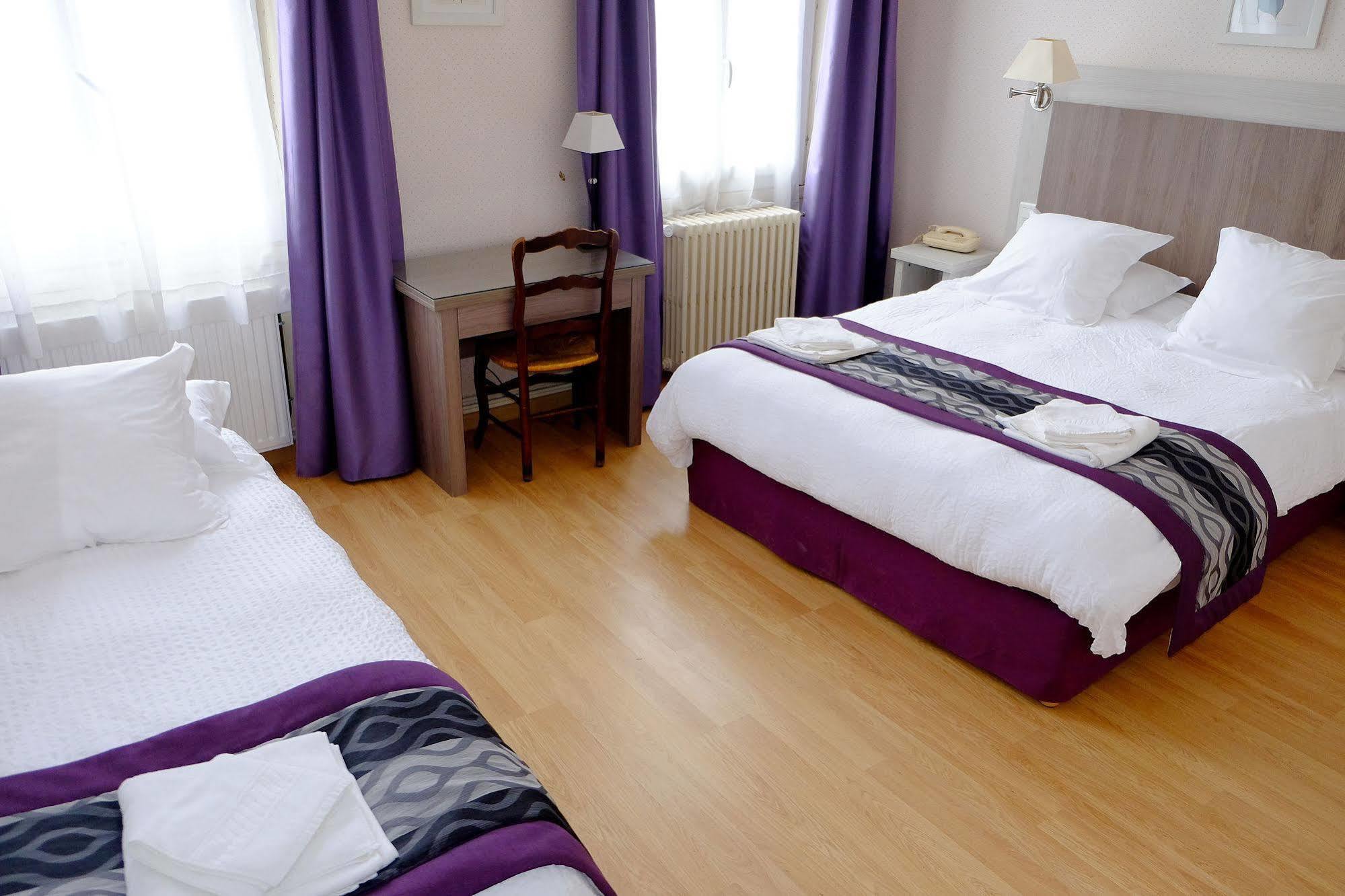 Logis Grand Hotel Pelisson Nontron Eksteriør billede
